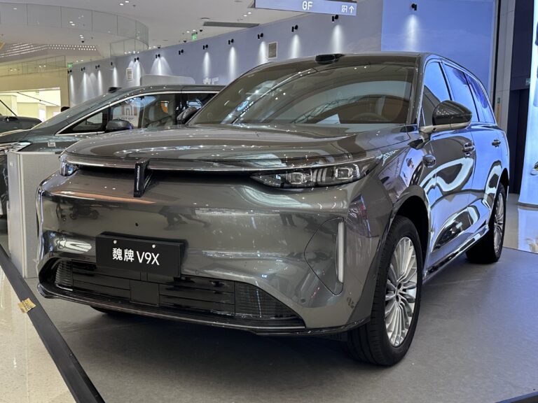 Wey V9X MY2026, zdjęcie poglądowe – bliźniaczy model V8X na tej samej platformie